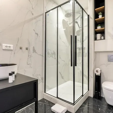 Pink Design 2bdr Flat In The Heart Of Bastille * פריז