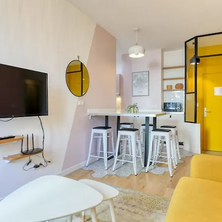 Pink Design 2bdr Flat In The Heart Of Bastille * Paris